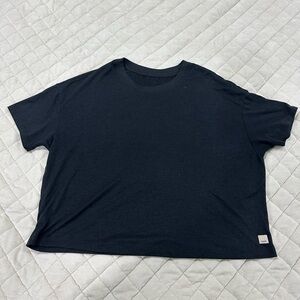 Vuori Women's Short Sleeve Crew Tee in Black